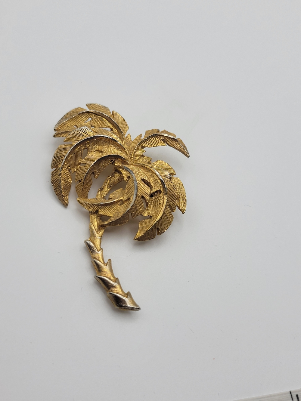 Vintage Gold Tone Palm Tree Unbranded Brooch